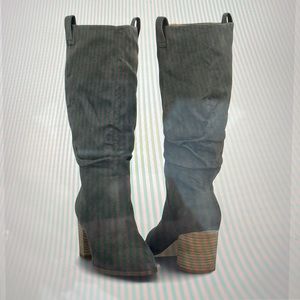 Women’s Report Footwear Tariq Tall Shaft Bootie Size 8.5 NWTs Grey suede.